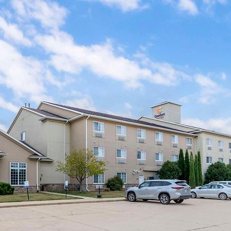Comfort Suites Cedar Falls Εξωτερικό φωτογραφία