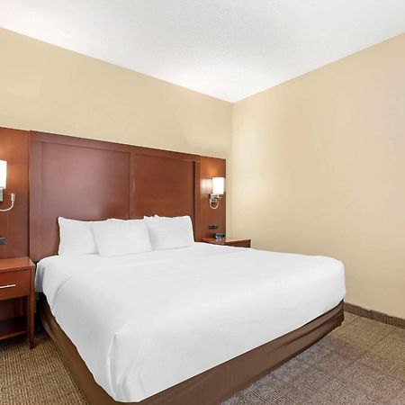 Comfort Suites Cedar Falls Εξωτερικό φωτογραφία