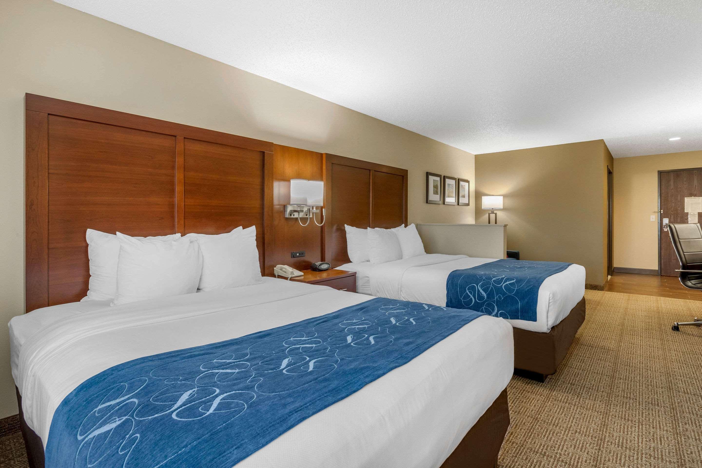 Comfort Suites Cedar Falls Εξωτερικό φωτογραφία