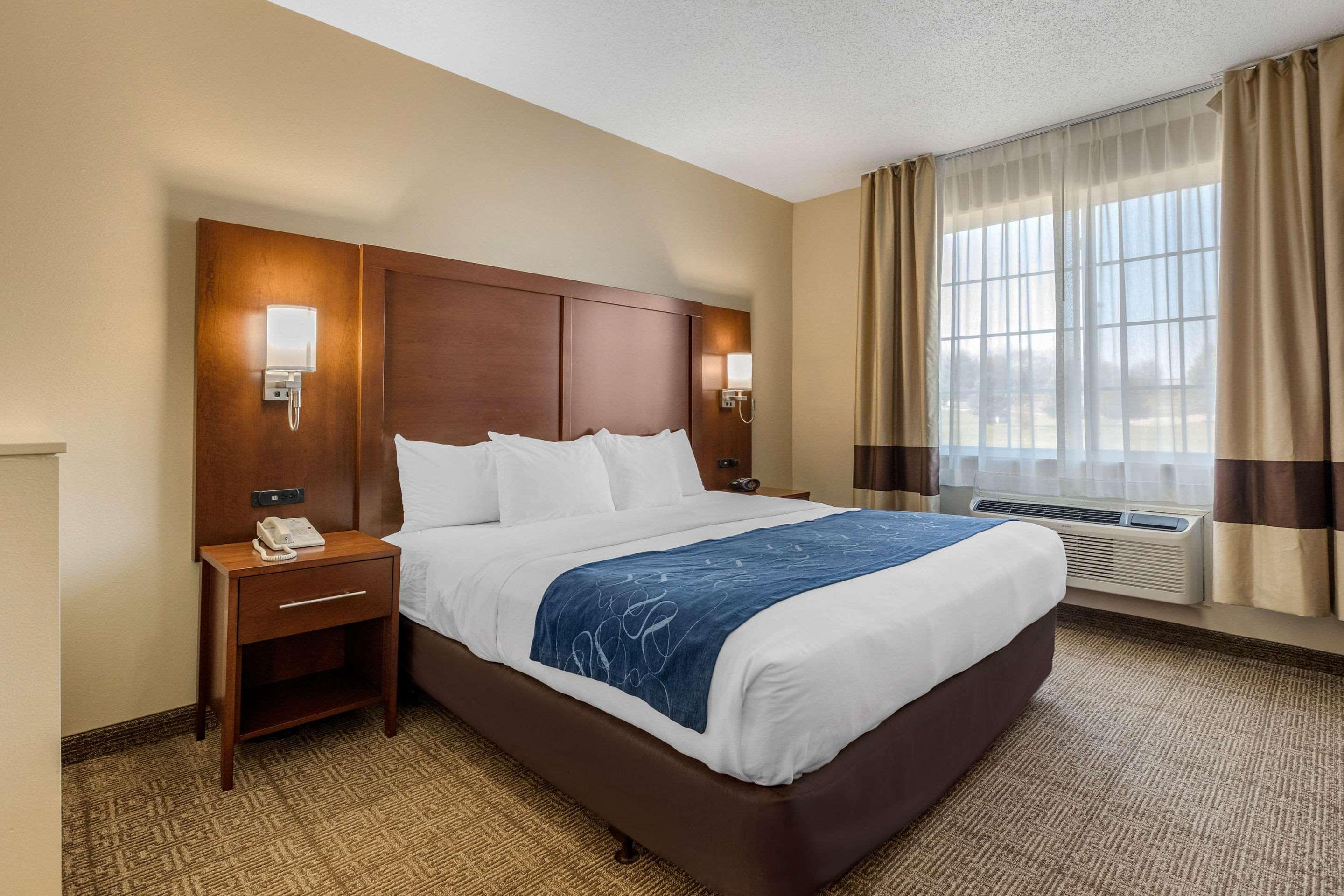 Comfort Suites Cedar Falls Εξωτερικό φωτογραφία