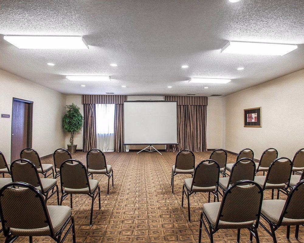 Comfort Suites Cedar Falls Εξωτερικό φωτογραφία