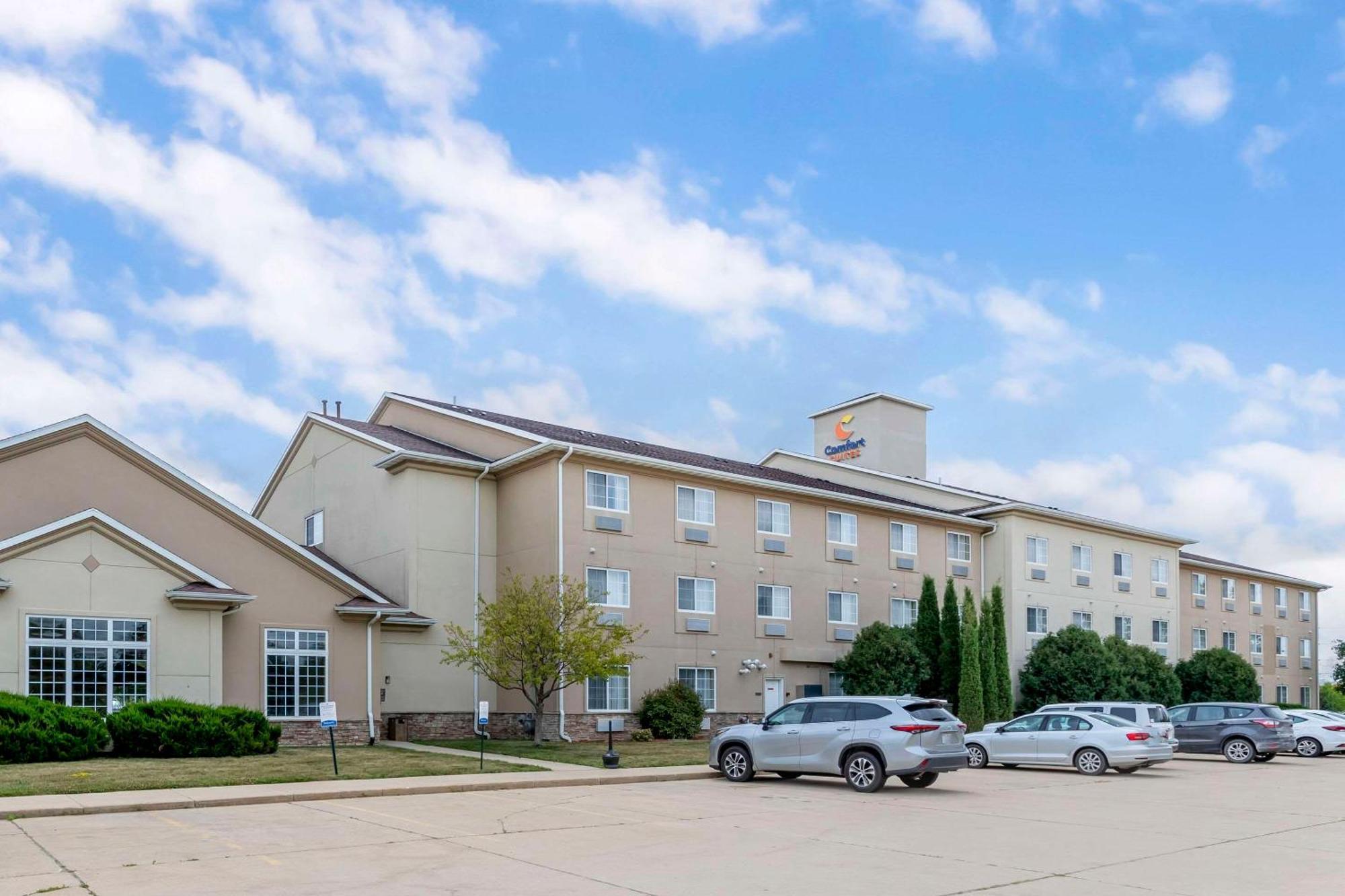 Comfort Suites Cedar Falls Εξωτερικό φωτογραφία