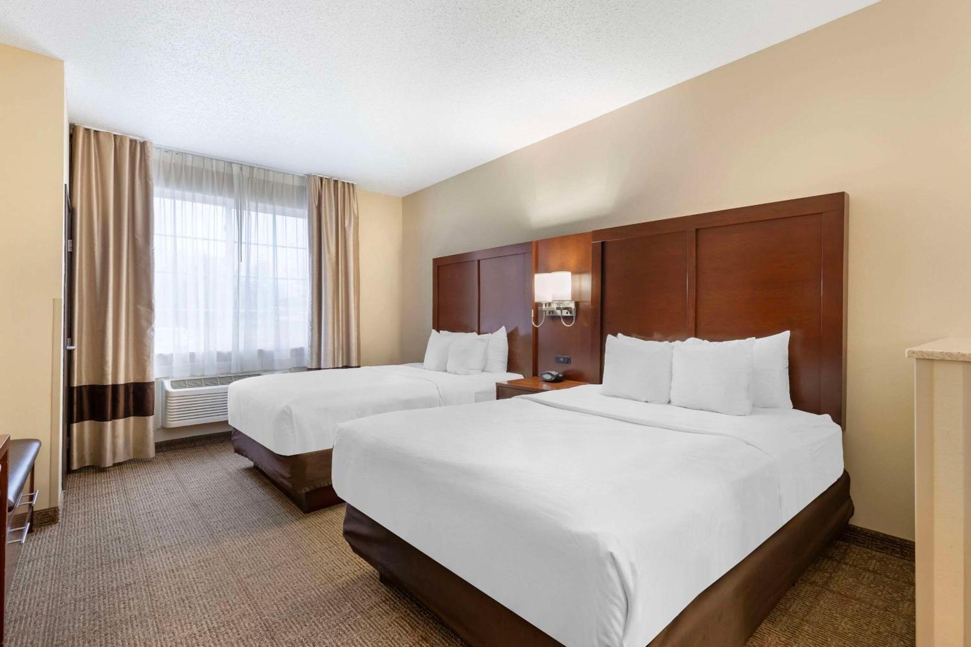 Comfort Suites Cedar Falls Εξωτερικό φωτογραφία