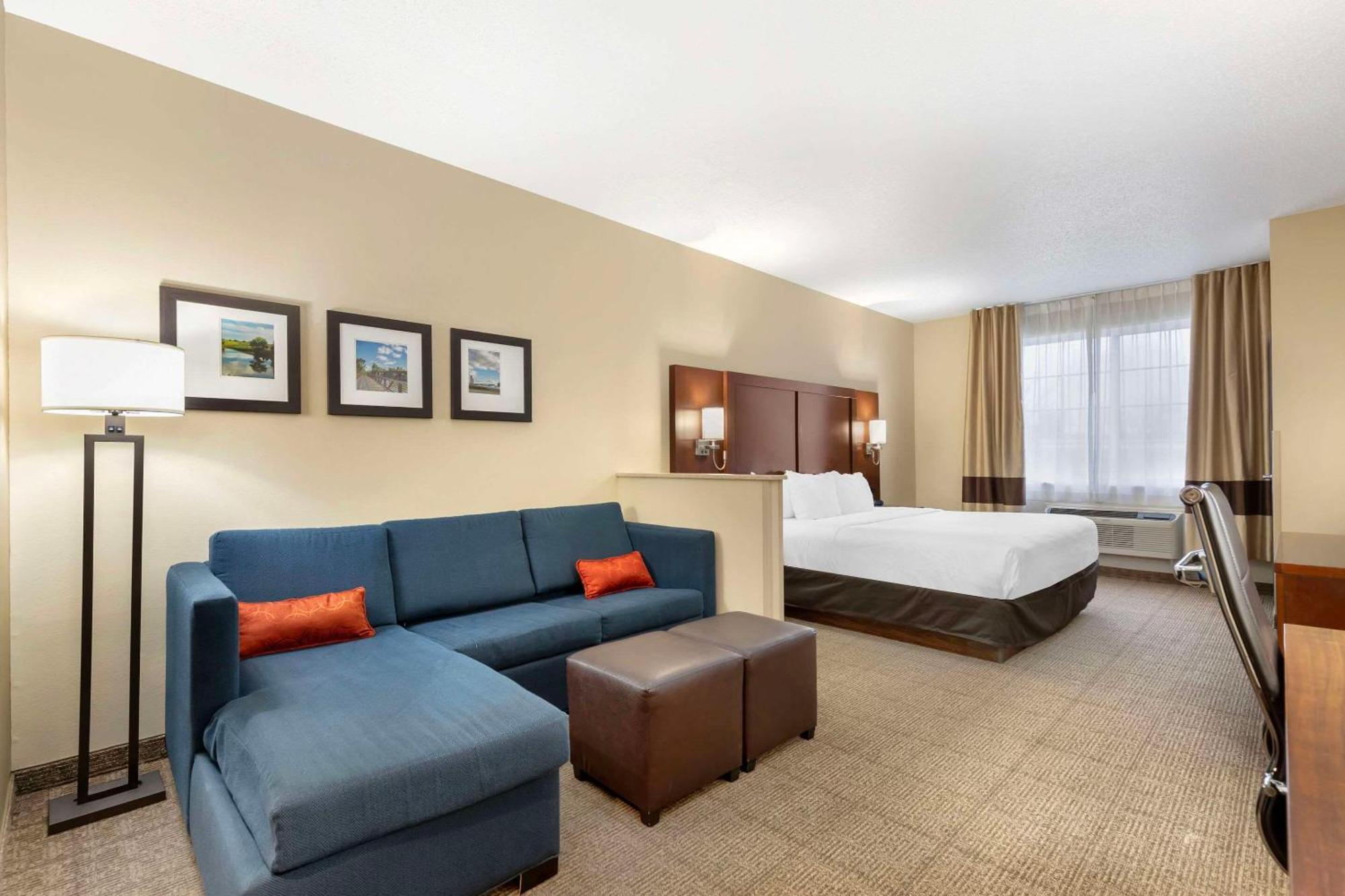 Comfort Suites Cedar Falls Εξωτερικό φωτογραφία