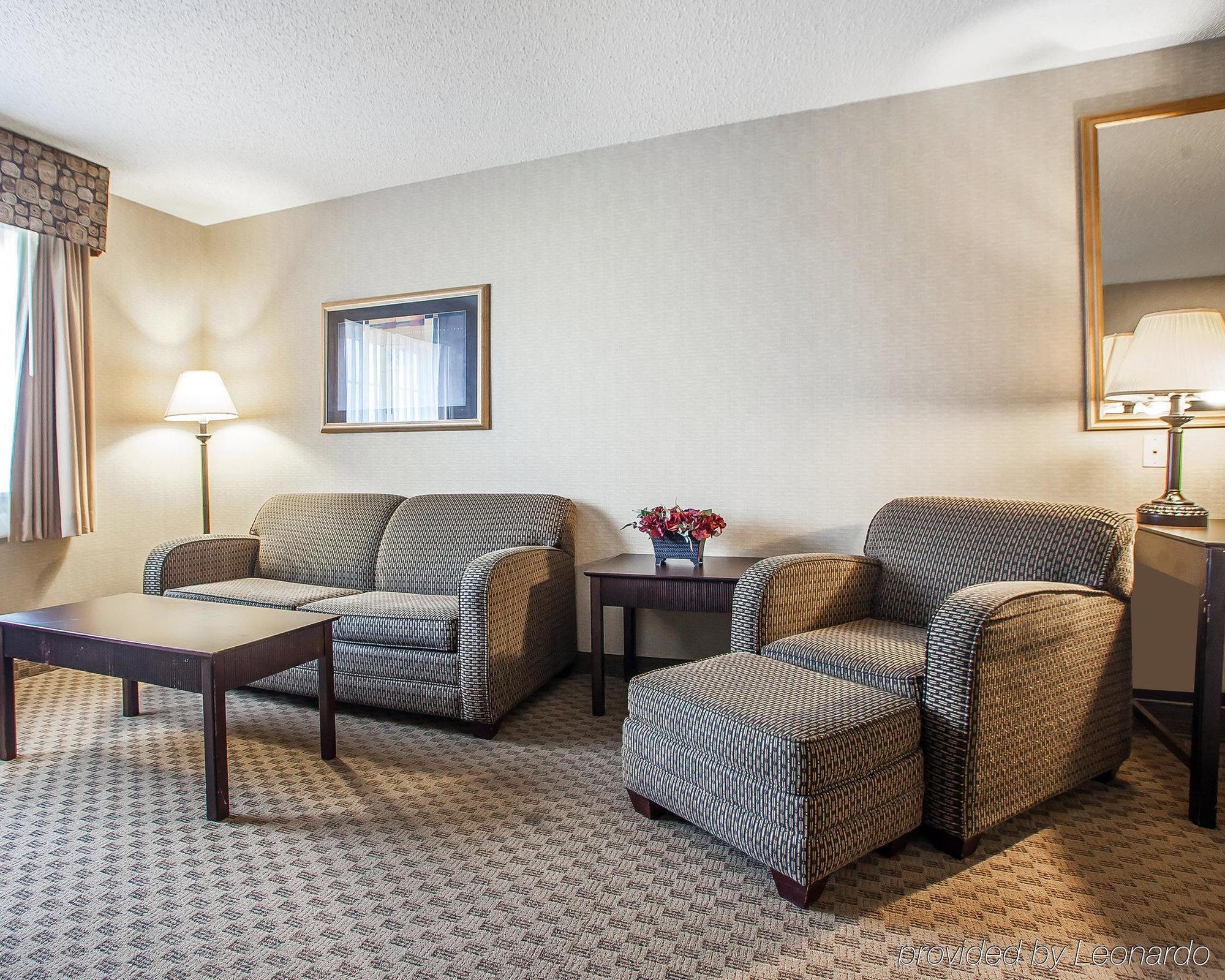 Comfort Suites Cedar Falls Εξωτερικό φωτογραφία